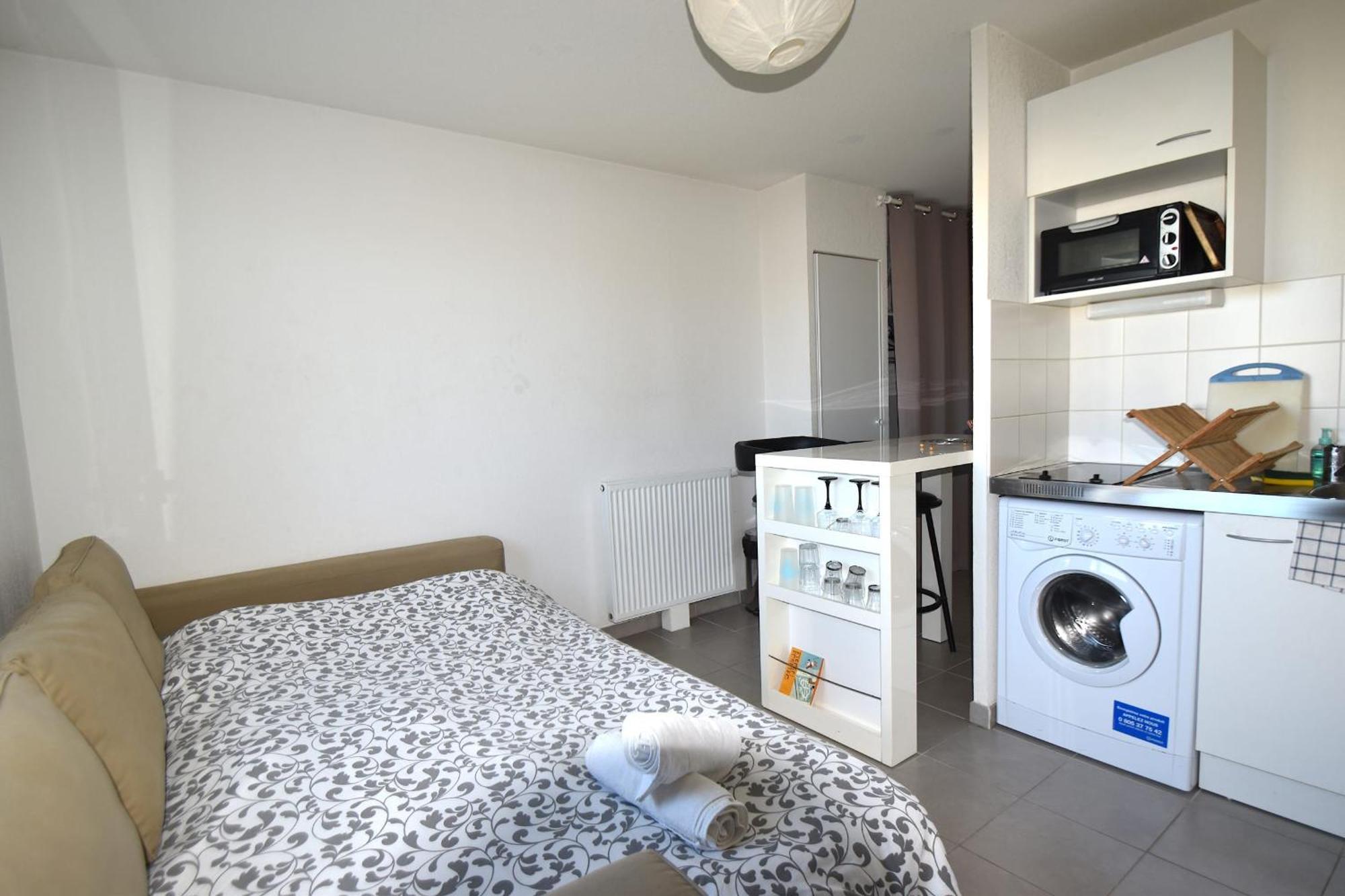 Studio Gare St Roch 1Er Etage - Air Rental Montpellier Kültér fotó